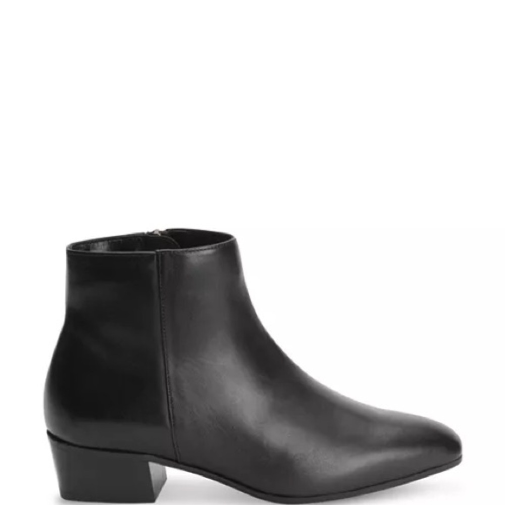 🧣Aquatalia Black Heeled Boots
